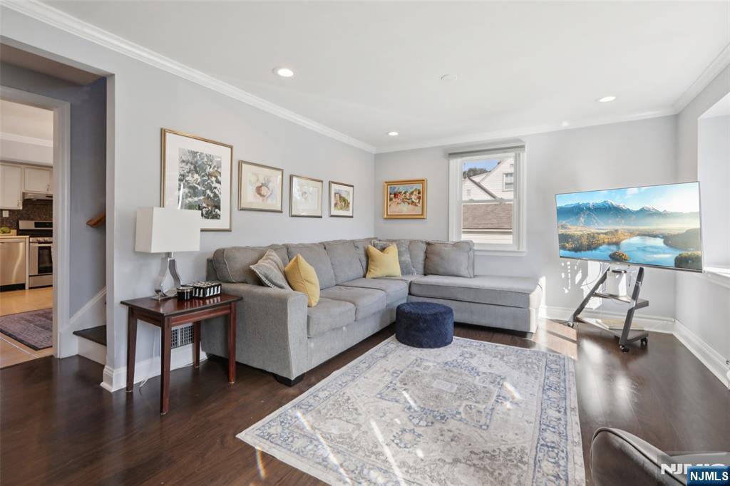 9-06 Mason Place