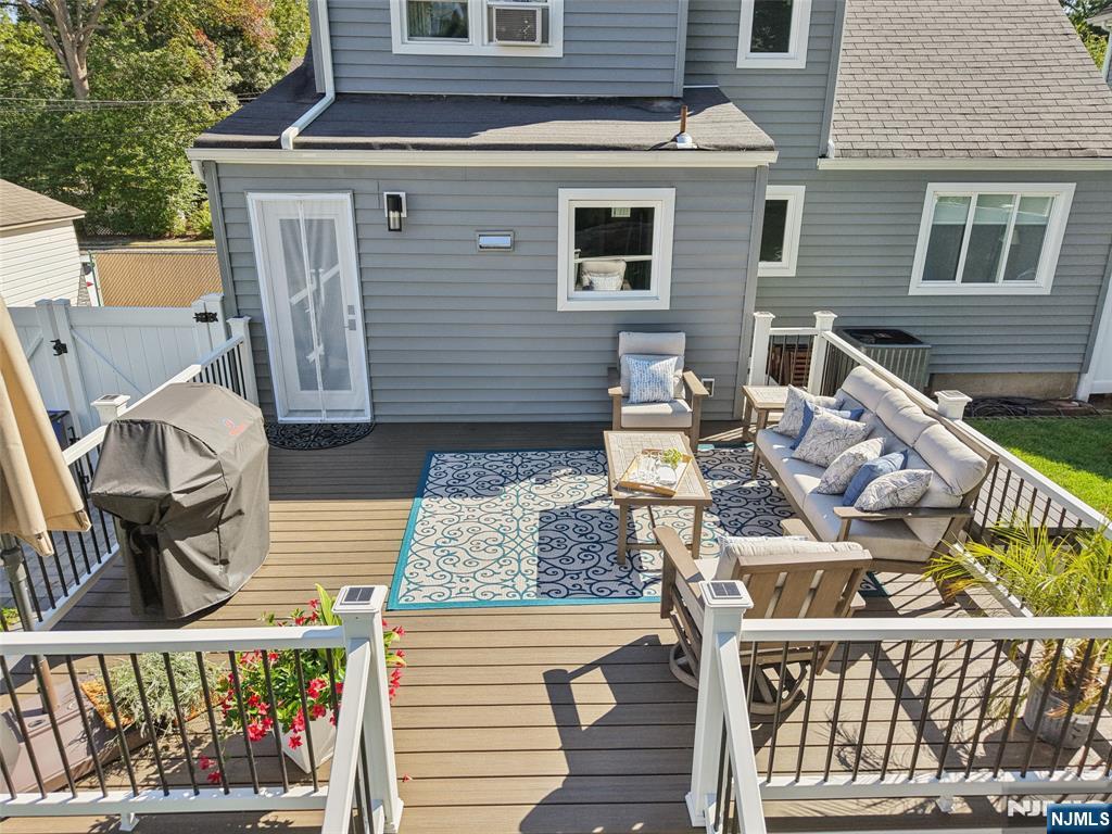 9-06 Mason Place