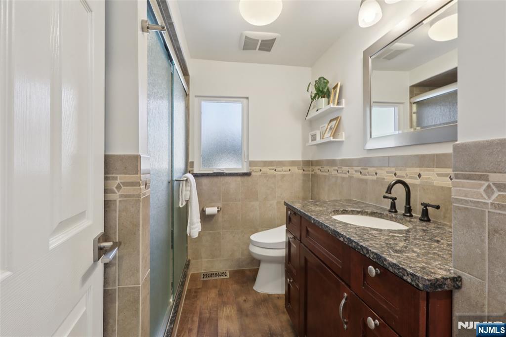 9-06 Mason Place