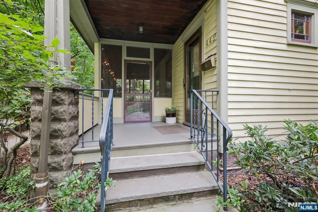 442 Summit Street