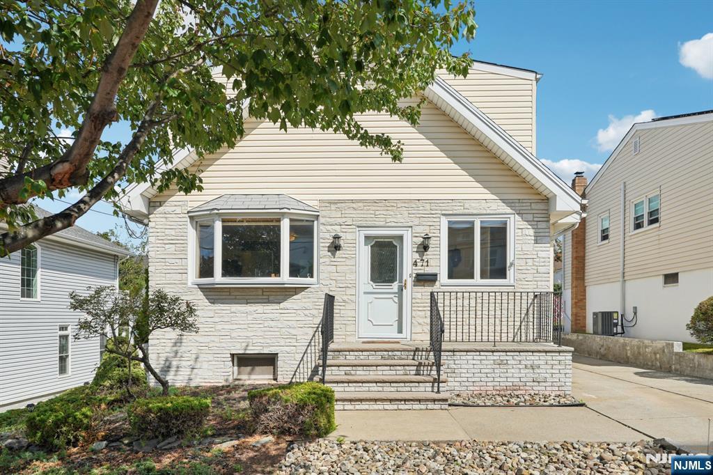 471 Harding Avenue