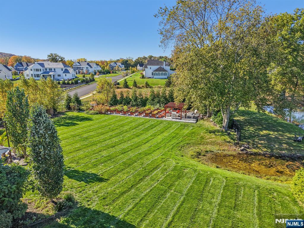 6 Northwood Drive