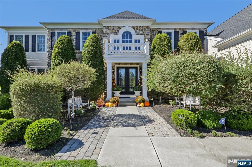 6 Northwood Drive