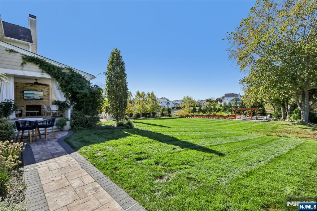 6 Northwood Drive