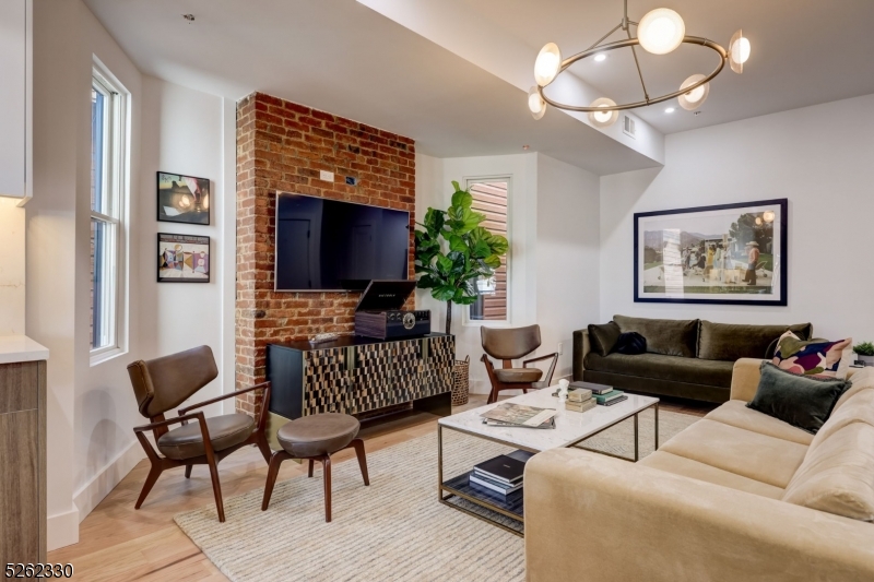 45 Booraem Ave Unit: 2