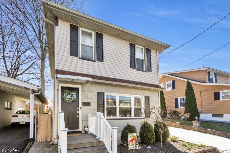 64 Center St