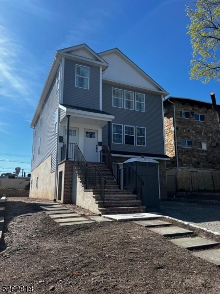 93 Charles St 2