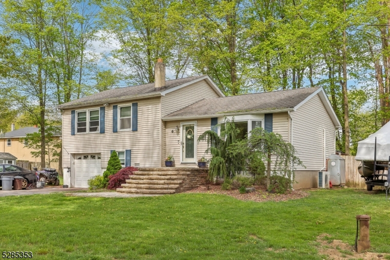 6 Woodport Ave