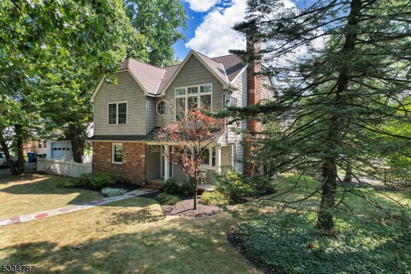 2 Westover Ct