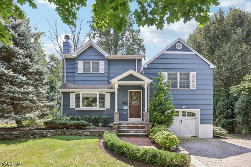 48 Oak Dr