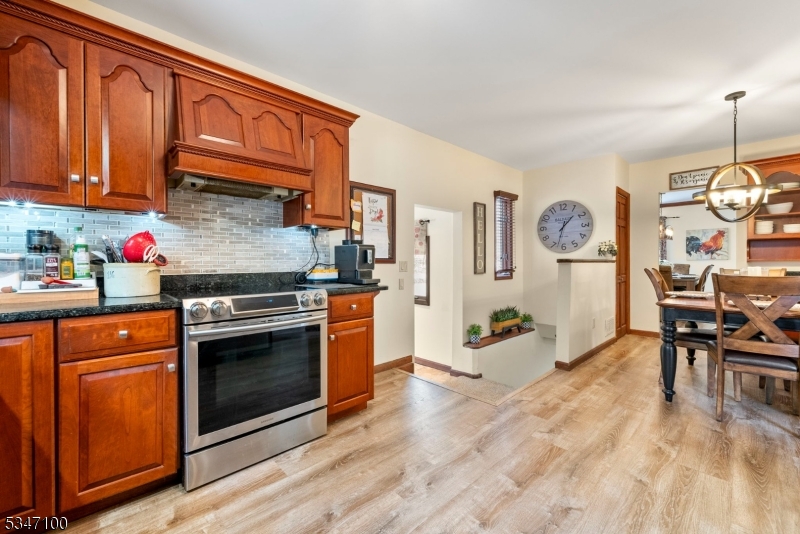 1436 Long Rd