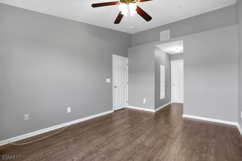 215 Sheffield Ct