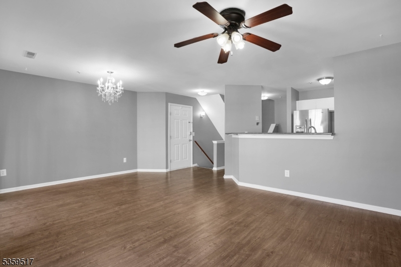 215 Sheffield Ct