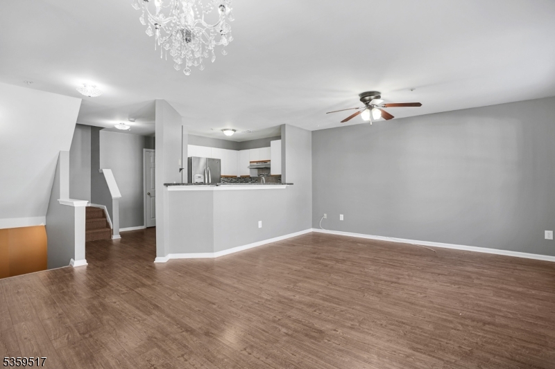 215 Sheffield Ct