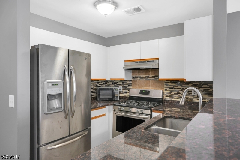 215 Sheffield Ct