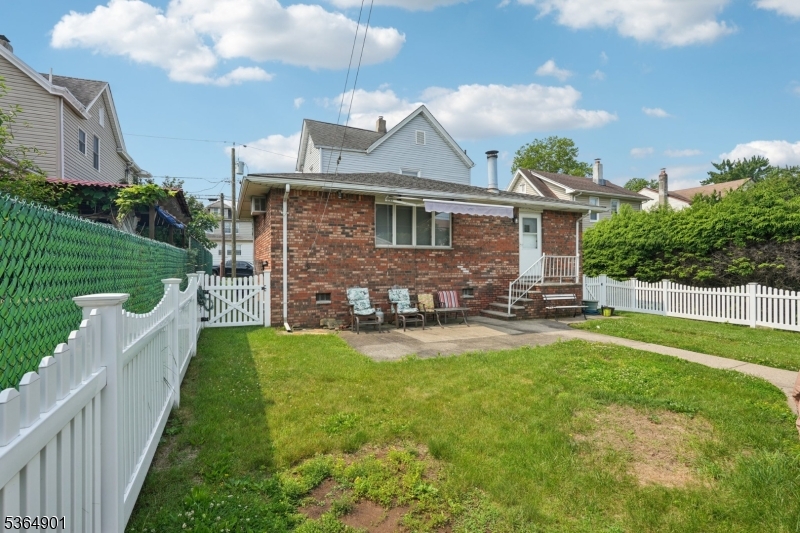 133 Catherine Ave