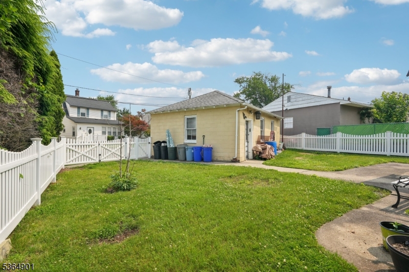 133 Catherine Ave