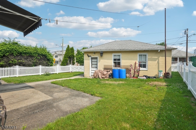 133 Catherine Ave