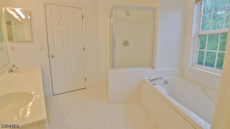 1310 Grandview Ct