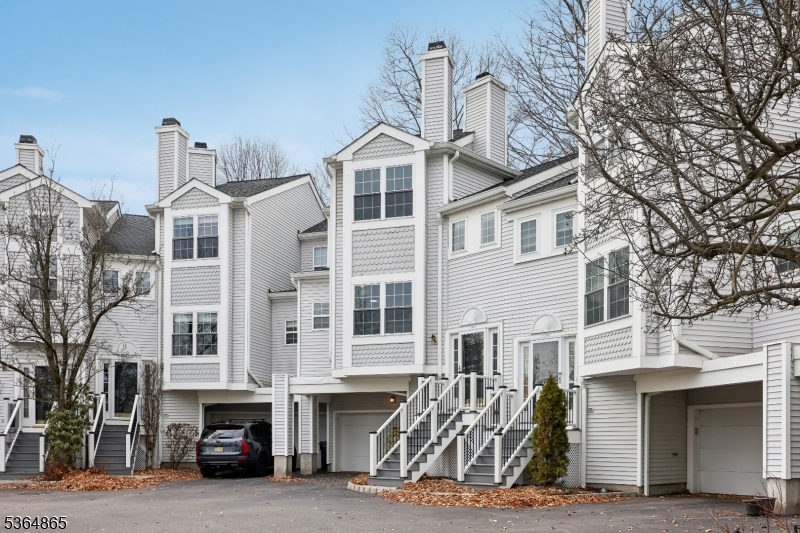 1310 Grandview Ct