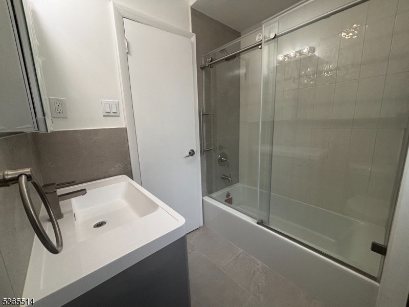 34 Warman St 2
