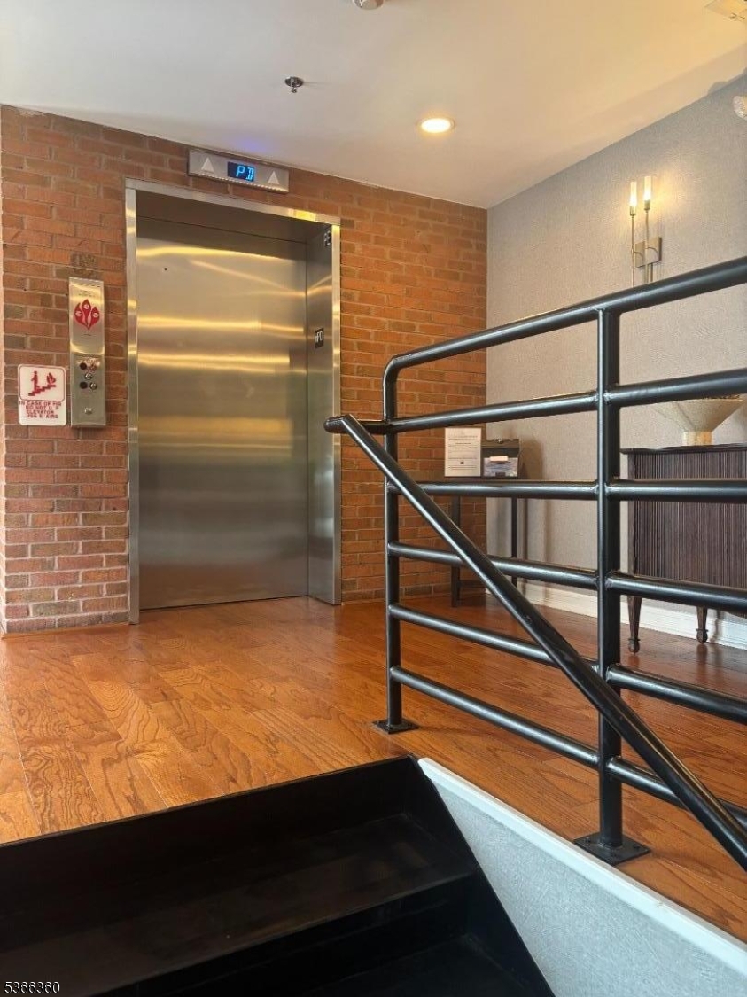 220 Main St 202