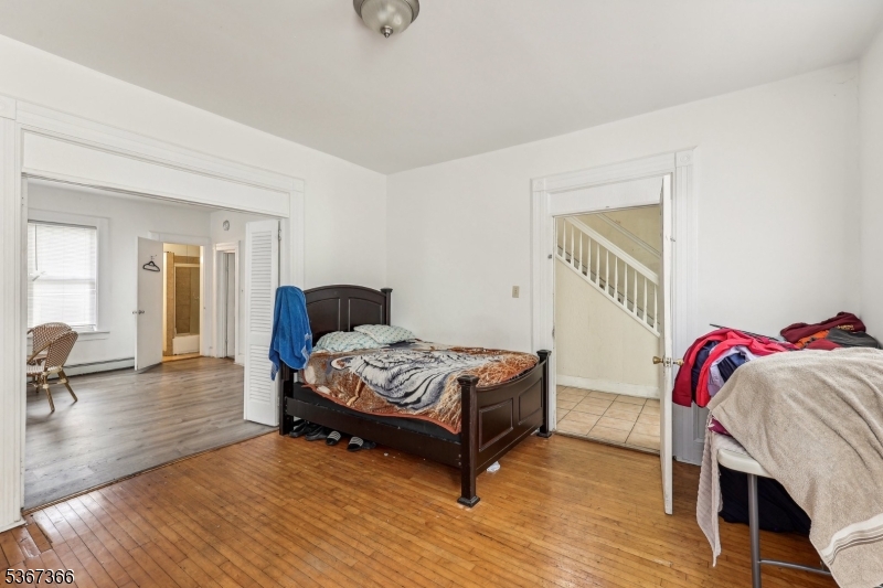 304 William St