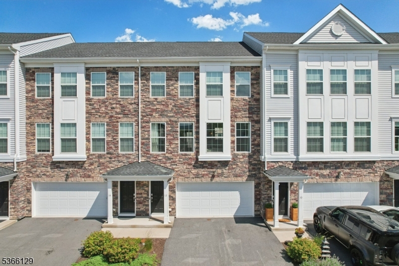 12 Colgate Dr