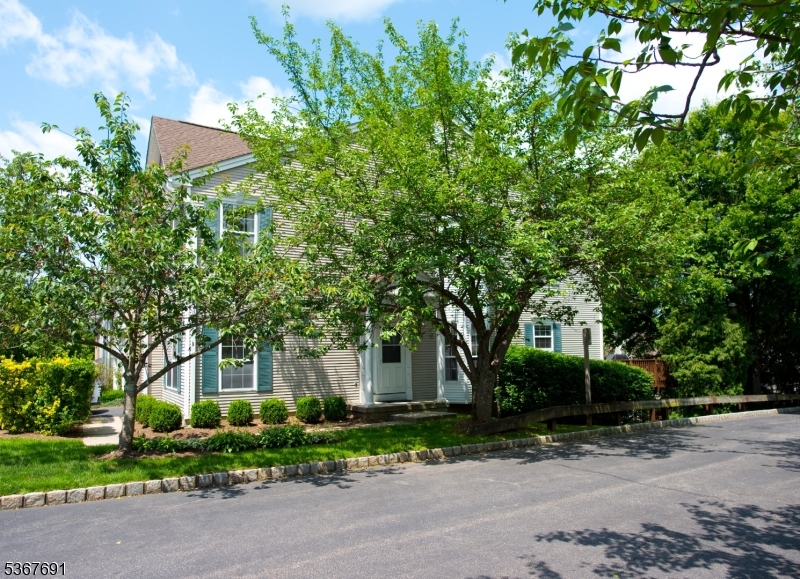 425 Diablo Ct