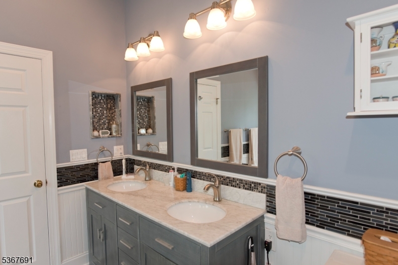 425 Diablo Ct