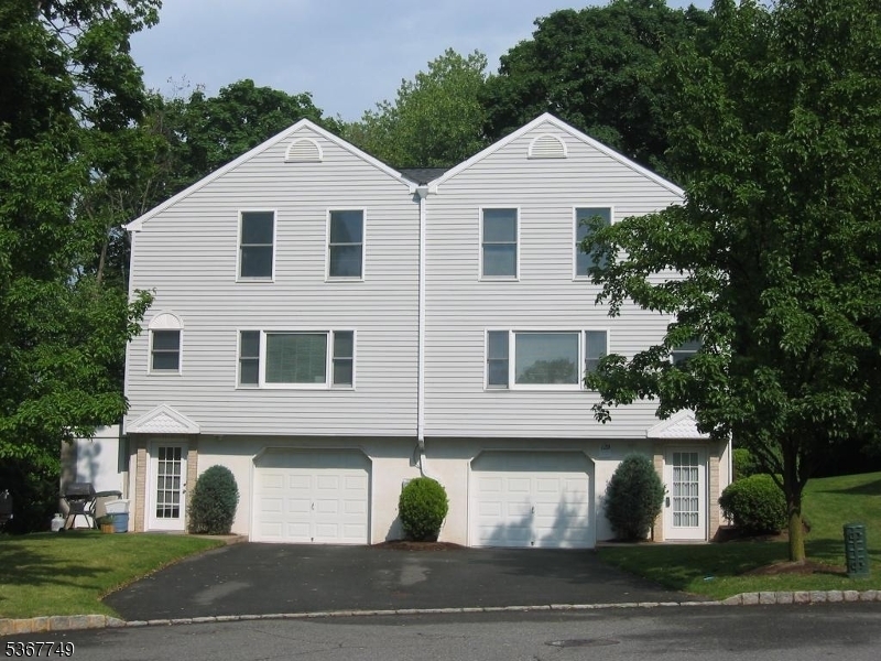2A Magnolia Ct