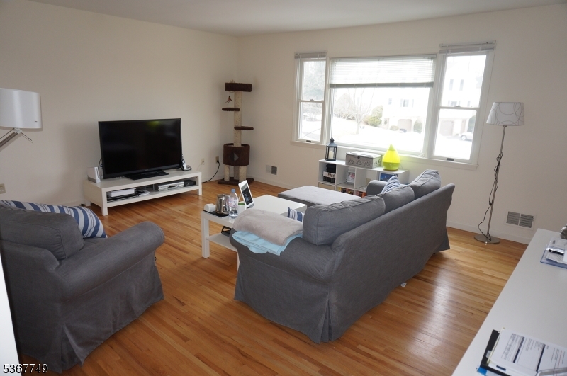 2A Magnolia Ct