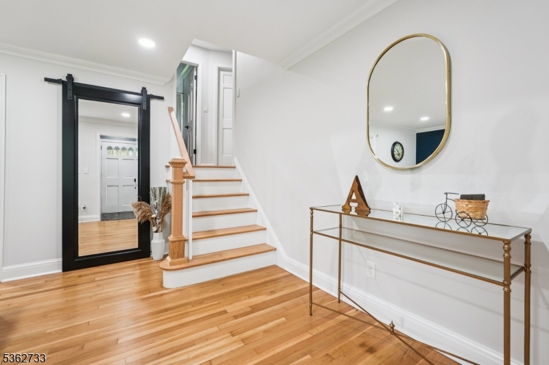 24 Glen Ave