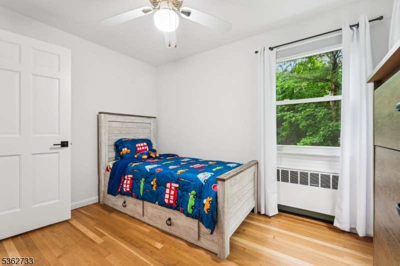 24 Glen Ave