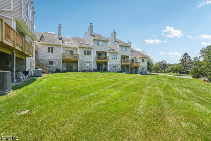 82 Davey Dr