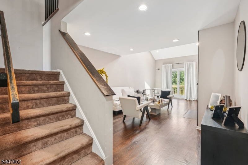 82 Davey Dr