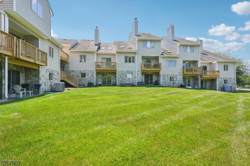 82 Davey Dr