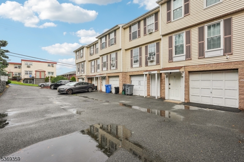 123 E 24Th St 4
