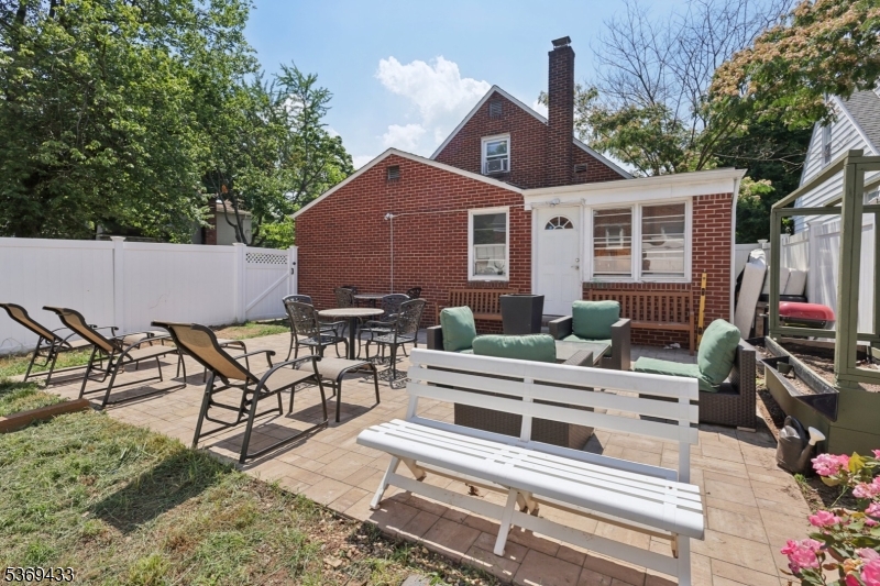 703 Elm St