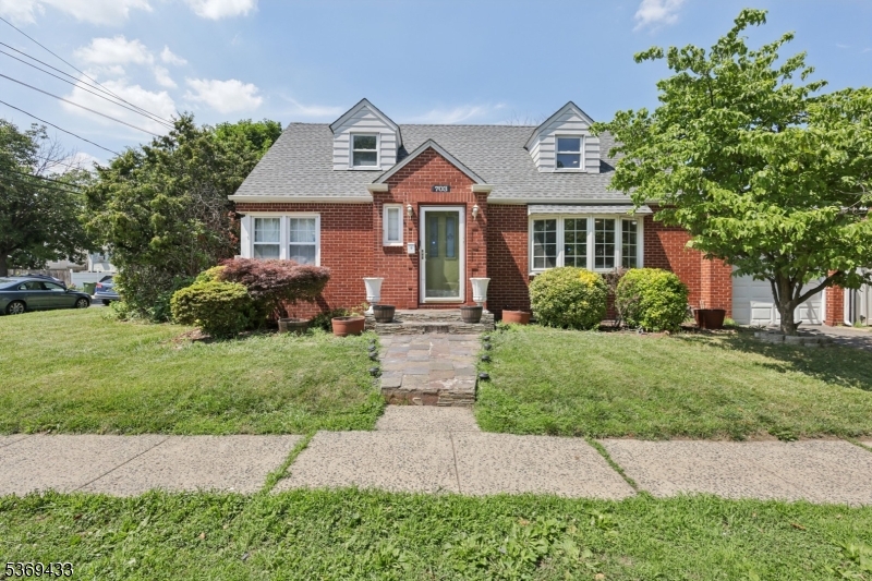 703 Elm St