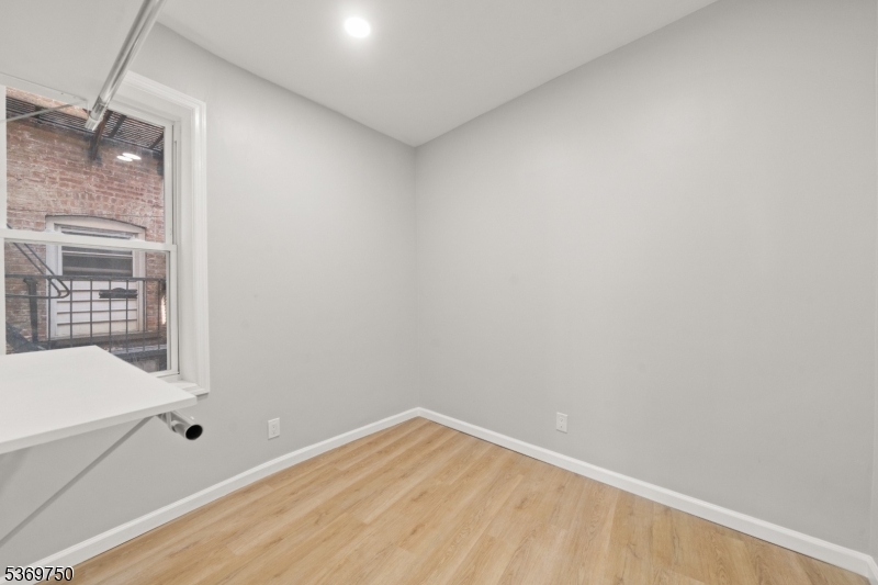 57 Henry St A1
