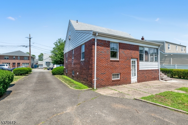 124 Franklin St