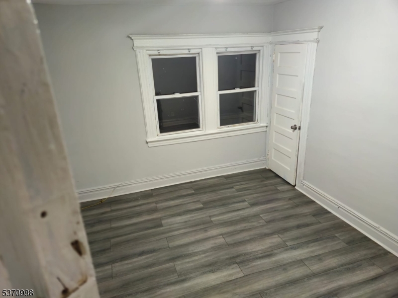 467 Park Ave