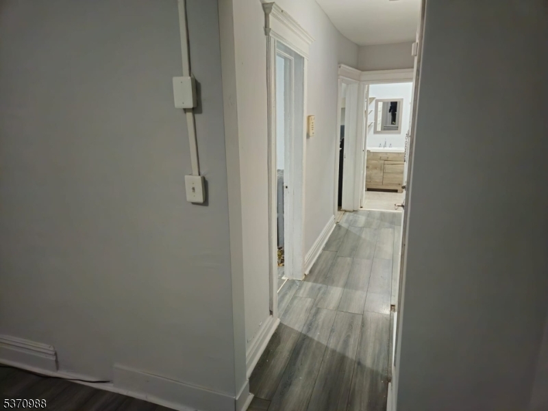 467 Park Ave