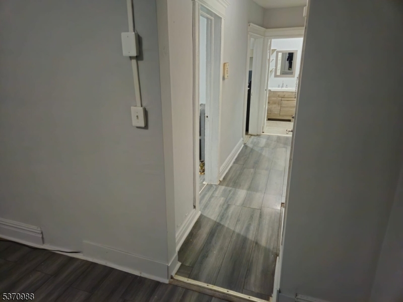 467 Park Ave