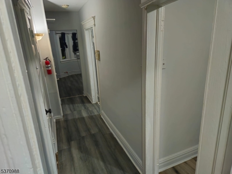 467 Park Ave