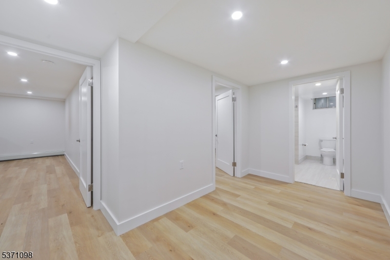 21 E Central Ave