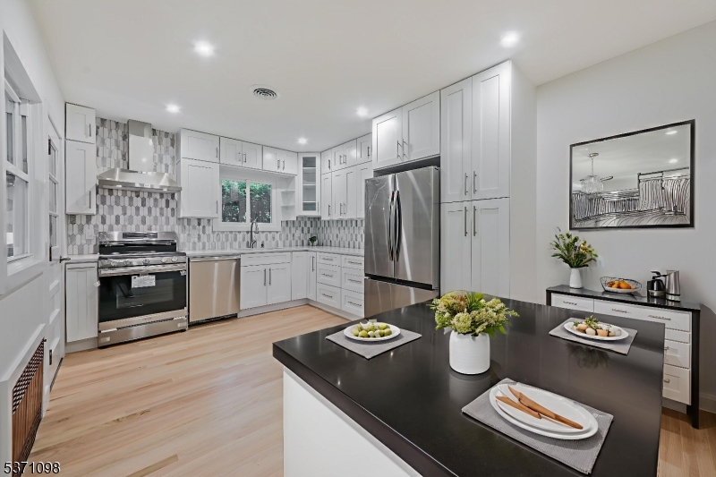 21 E Central Ave