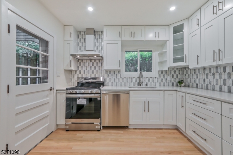 21 E Central Ave