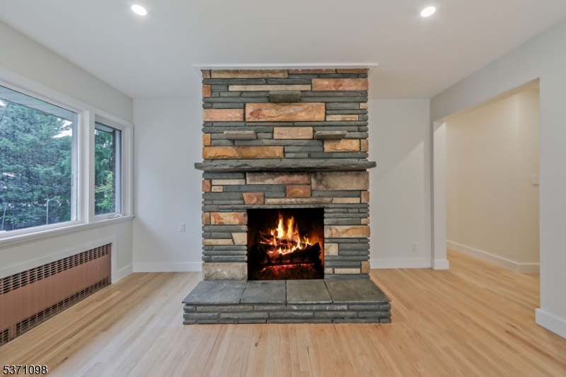 21 E Central Ave